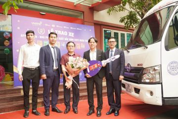 LỄ TRAO XE CHO NHÀ PHÂN PHỐI XUẤT SẮC 2022 – NPP LÊ THÌN