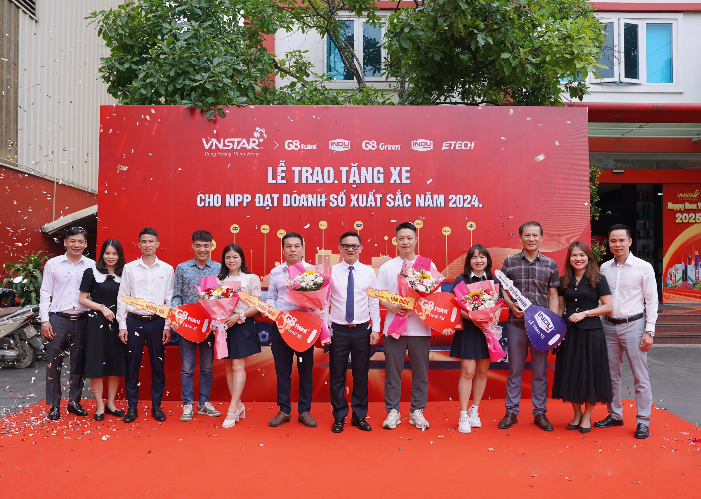 LỄ TRAO TẶNG XE CHO NHÀ PHÂN PHỐI XUẤT SẮC 2024